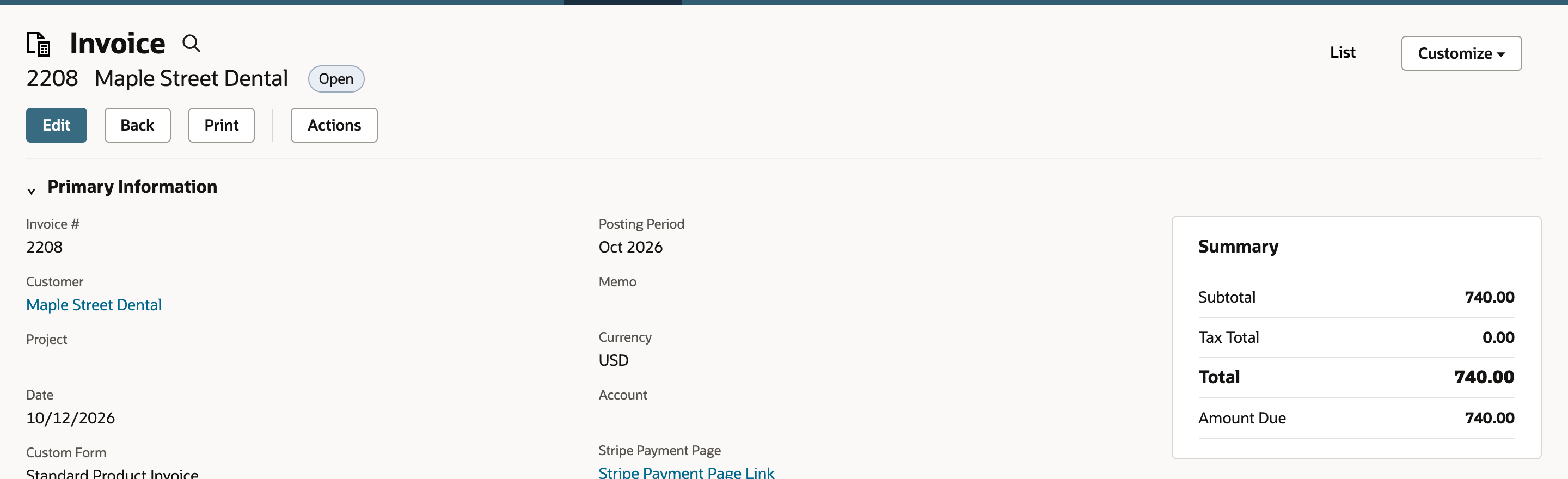 Invoice 2208 for Maple Street Dental with status Open, marked by a red arrow, and a Summary showing Total 740.00 and Amount Due 740.00.